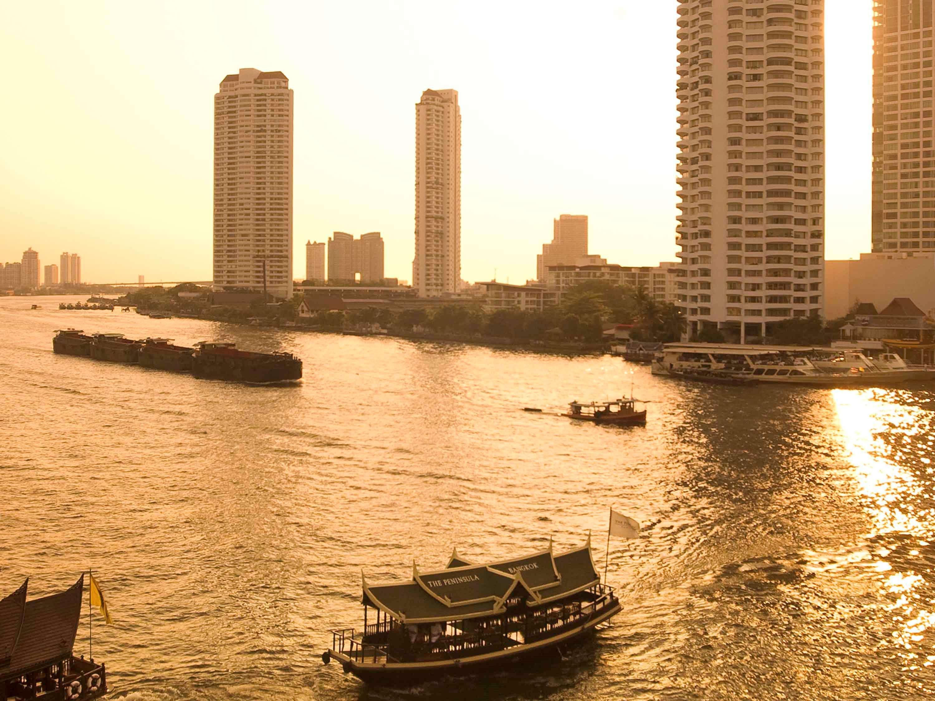 Ibis Bangkok Riverside Exterior foto